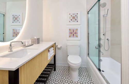 Waikiki Hotel | Great for Groups! 3 Comfortable Units, Near to Honolulu Zoo!