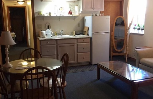 Meridian House | Great Home Style Apartment