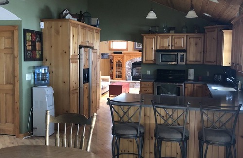 Sunburg House | Great Lakefront Property with Amazing Sunsets!