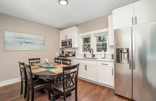 Michigan City Apartment | Great Lakes Getaway-Lower Unit - Near Outlet Mall