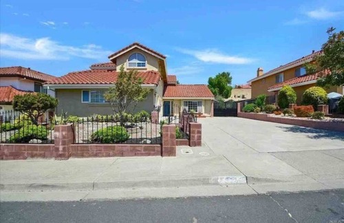 Vallejo House | Great Loc! 4Br, Quiet, Safe, Residential, Napa & Sonoma - 35 min, Free Parking