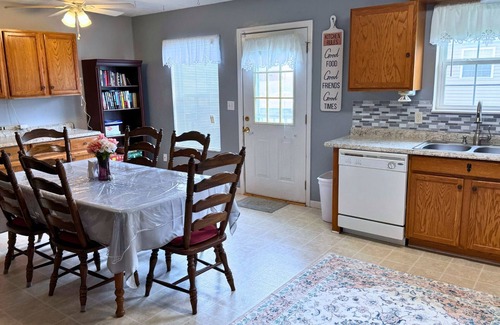 Dandridge House | Great Location - 3 bdrm Smoky Mtn Retreat - Douglas & Cherokee Lakes nearby!