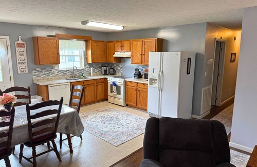 Dandridge House | Great Location - 3 bdrm Smoky Mtn Retreat - Douglas & Cherokee Lakes nearby!