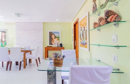 Itacimirim House | Great location. 5 minutes walk to the surf beach