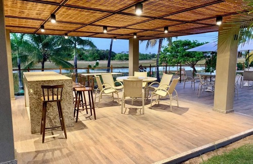 Itacimirim House | Great location. 5 minutes walk to the surf beach