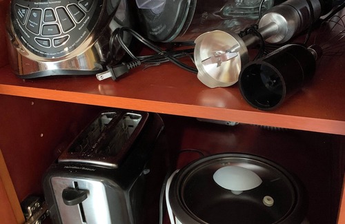 McCully - Moiliili Condo | 🤩Great location🤩 8 guests~same floor (15)~ ✅ 2 studios ✅ free parking