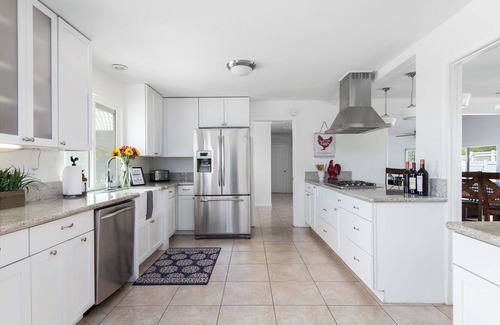 Temecula House | GREAT LOCATION! CLOSE TO PELTZER, LORIMAR, FAULKNER, LONG SHADOW WINERIES!