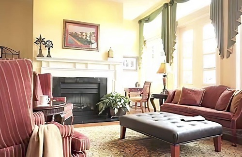 Charleston Historic District Resort | Great location for Cooper River Bridge Run