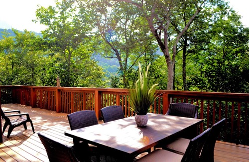 Beech Mountain House | Great Location, Spacious Custom Built, Club Member, Walk To Resort