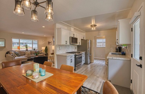 Bijou Park House | Great location! Completely updated 3 bedroom 2 bath home on Bijou golf course