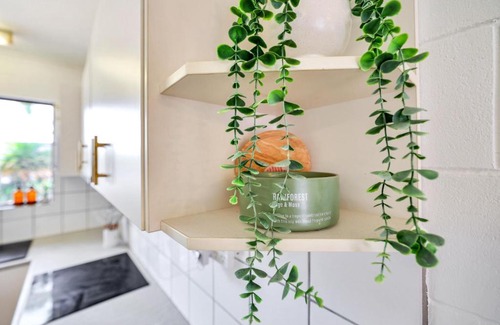 Leanyer Bed & Breakfast | Great on Gotham