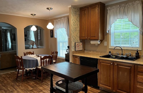 Hamlet House | Great property for contract healthcare workers!