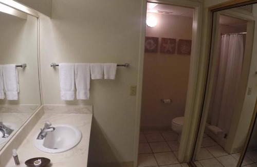 Kaanapali House | Great Relaxing Overnight Stay! 2 Ocean Front Units, w/ Balcony! Parking, Pool