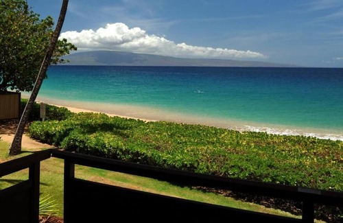 Kaanapali House | Great Relaxing Overnight Stay! 2 Ocean Front Units, w/ Balcony! Parking, Pool