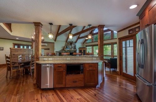 Lake Lure House | Great Resort Home to Bring Families Together - 6 Bedrooms/5 Baths