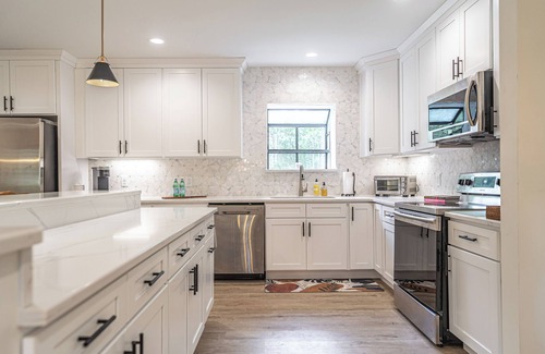 West End House | Great Reviews! Welcome Golfers & Families located on 5 Acres of Privacy!