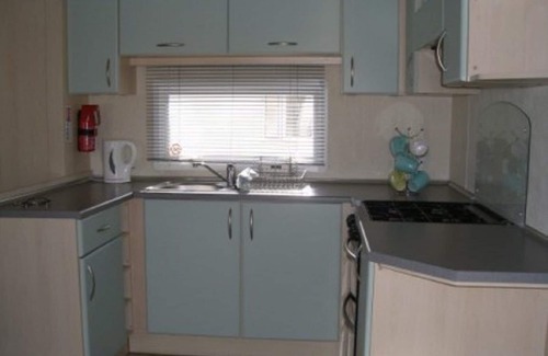 Hamworthy House | Great sea views, modern 6 berth caravan beach 2 mins away at Rockley Park, Poole