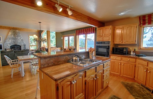 Ridgewood House | Great Tahoe Home with 60-Foot Deck & Panoramic Lake Tahoe View