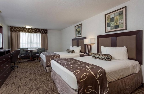 Idaho Falls Hotel | GREAT VIEW! IDAHO FALLS, 2 CHIC UNITS! POOL, SPA, JACUZZI!