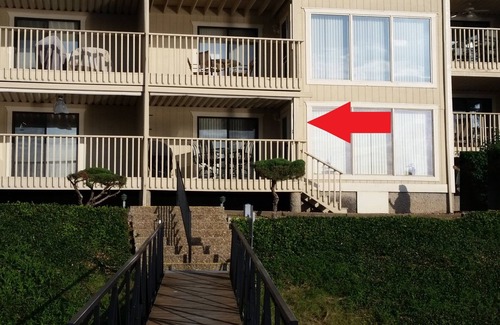 Osage Beach Condo | GREAT VIEW! Modern! Lakefront! Elevator! Very Close to Shopping & Dining! Wi-Fi