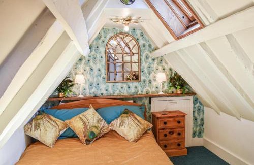 Wingham House | Great Walks & Local Pubs, Pets welcome & Free parking 10 minutes from the city centre