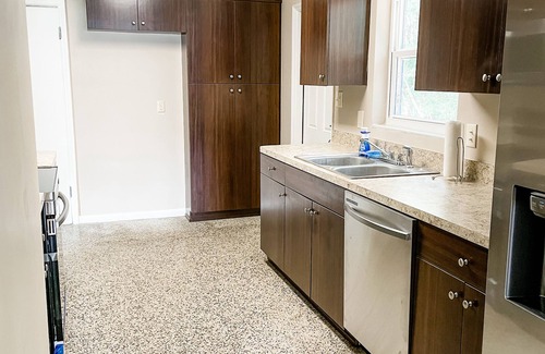 Gainesville House | Greater Gator Gainesville - 4/3 steps to UF Campus