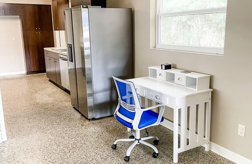 Gainesville House | Greater Gator Gainesville - 4/3 steps to UF Campus