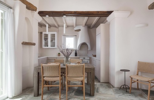 Tinos Town Apartment | Green 1 by Morfes Luxury Apartments