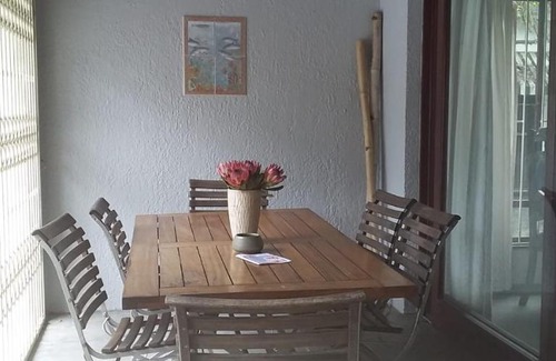 Leisure Bay House | Green Bros Shack