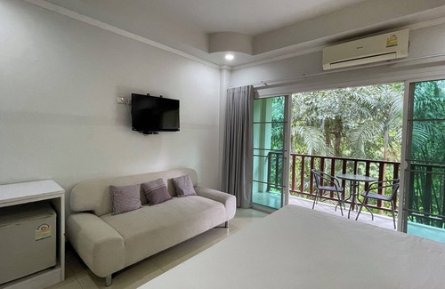 Pua Hotel | Green Hill Resort