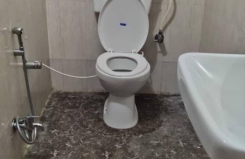 Jhansi Hotel | Green Leaf