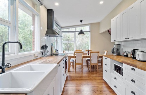 Wentworth Falls House | Green Leaf Retreat/PETS ALLOWED/FREE PARKING/CLOSE TO KATOOMBA & BLUE MOUNTAINS!