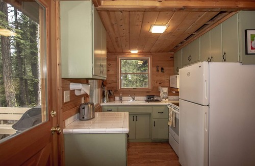 Ridgewood House | Green's Haven by Hauserman Rental Group