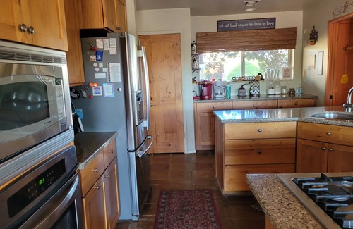 Montana Vista House | Green Valley, Gorgeous Mtn Views, Private pool