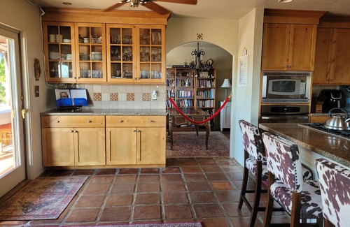 Montana Vista House | Green Valley, Gorgeous Mtn Views, Private pool