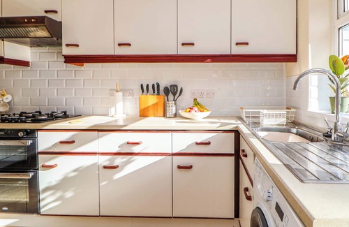 Llangollen Cottage | GREEN VIEW, pet friendly, with a garden in Llangollen