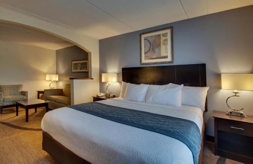 Owensboro Hotel | Greenfield Inn & Suites Owensboro, KY Airport