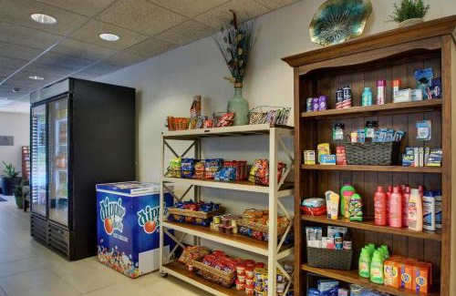 Owensboro Hotel | Greenfield Inn & Suites Owensboro, KY Airport