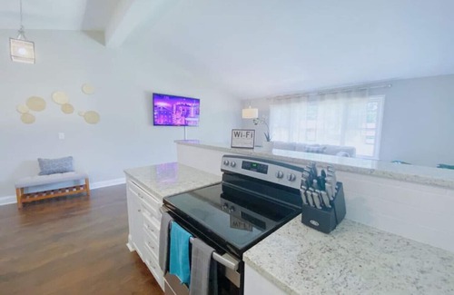 Huntsville House | Greenleaf (HSV) · 「Greenleaf」Stylish & Bright 4 bd/3 ba Vacation