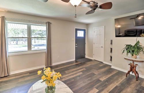 Higden House | Greers Ferry Home with Yard, Less Than 1 Mi to Marina!