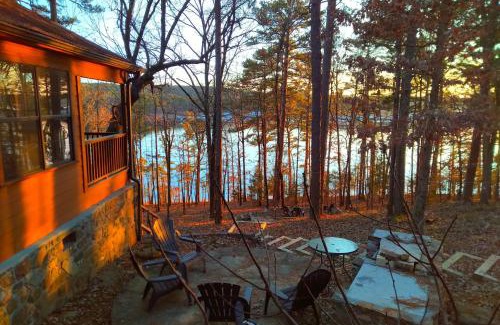 Tumbling Shoals House | Greers Ferry Lake Cabin