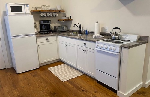 Altamont House | Greeter Falls Lodge Suite 5