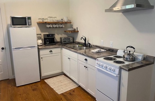 Altamont House | Greeter Falls Lodge Suite 5