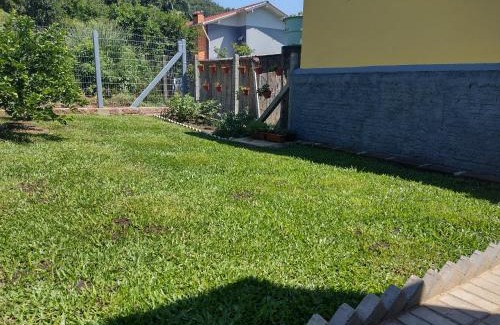 Tres Coroas House | Grey House, próximo a Gramado e ao Templo Budista