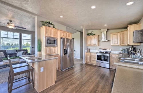 Ashton Cabin | Griffel River Ranch w/Views - An Angler’s Dream!