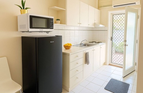 Griffith Apartment | Griffith Studio Canberra - free parking