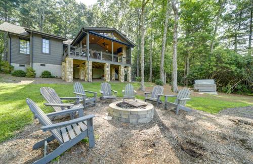 Glenville House | Grill and Water Views Chinquapin Resort Home