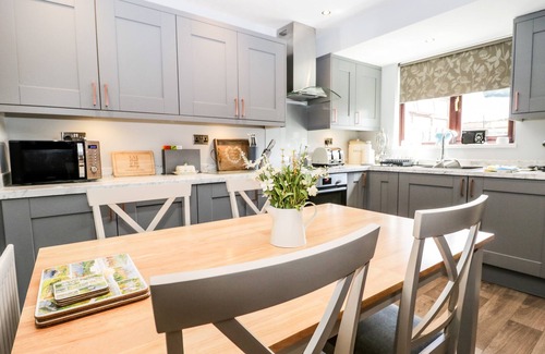 Backbarrow House | GRIMBLES COTTAGE, family friendly, with open fire in Backbarrow