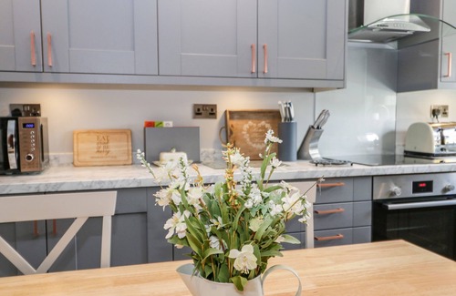 Backbarrow House | GRIMBLES COTTAGE, family friendly, with open fire in Backbarrow