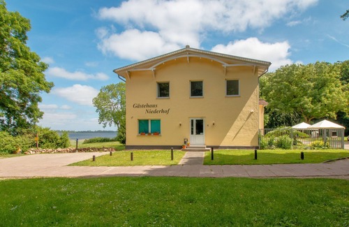 Sundhagen Apartment | Große Ferienwohnung 3 - Gästehaus Niederhof